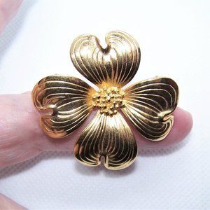 Vintage Gold Tone Metal Pin Brooch - Dogwood Flower